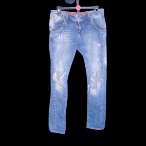 Denim Rules TRF size 6 women's slashed blue jeans